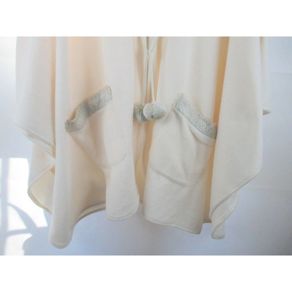 Vntg Le Moda Cape Cream Faux Fur Poncho - Picture 3 of 6